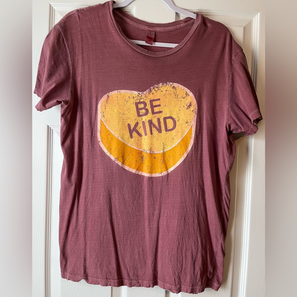 T-shirt distressed